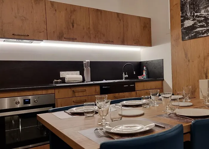 St Lary - 2 à 6 Pers - Place Du Telephérique, Plein Centre - Label 5 Diamants *