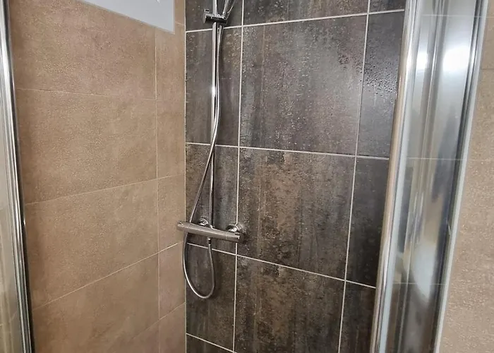 St Lary - 2 A 6 Pers - Place Du Telepherique, Plein Centre - Label 5 Diamants *